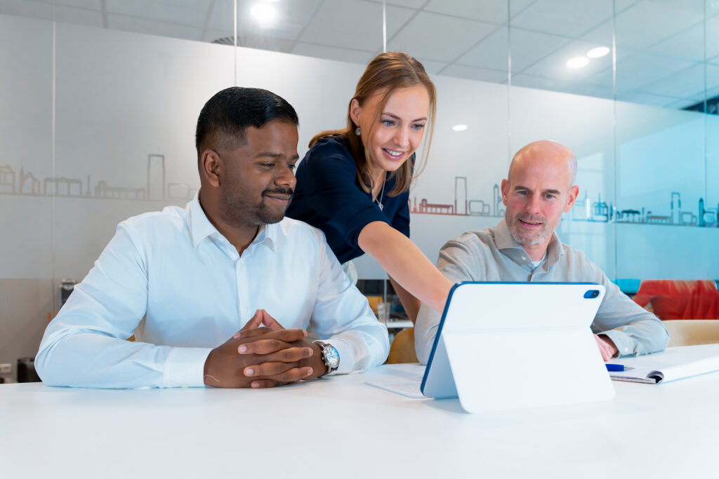 Stacy, Jeroen en Shaiki - Q data solutions - Managed 5G